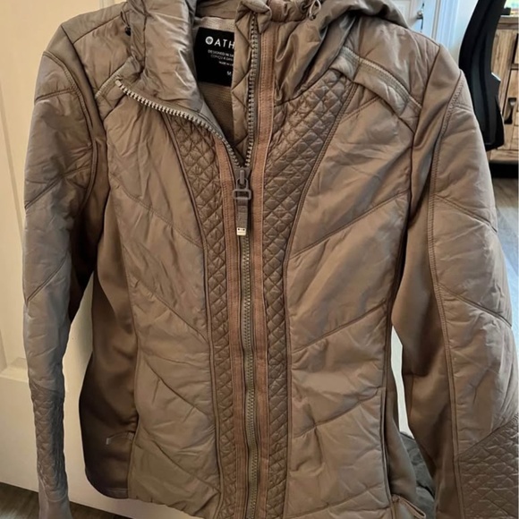 ATHLETA Rock Ridge Primaloft Hooded Jacket Bluff Grey; Medium - Picture 4 of 4